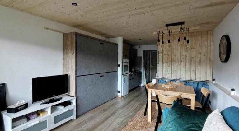 Charming rental apartment with private pool, patio & yard | Ski nearby | Pets allowed in Pontarlier