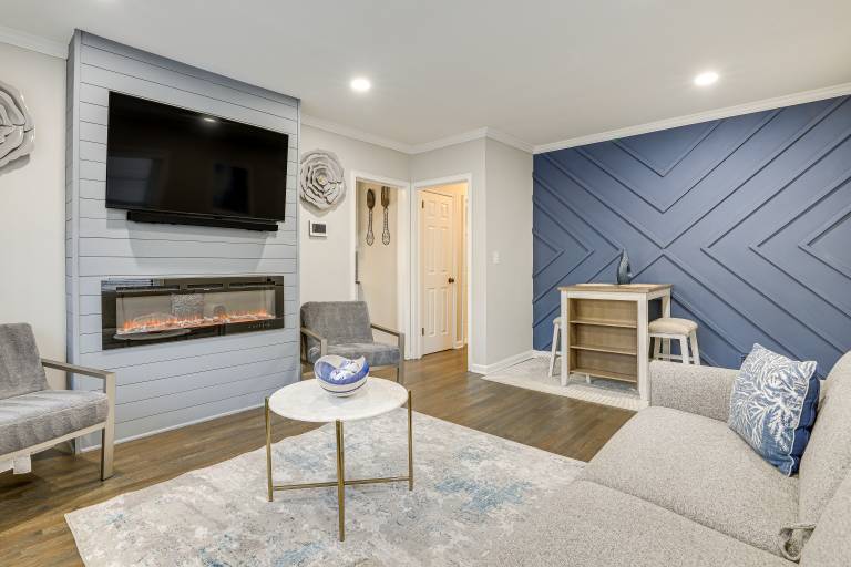 2 Mi to Midtown Chic Apartment in Atlanta