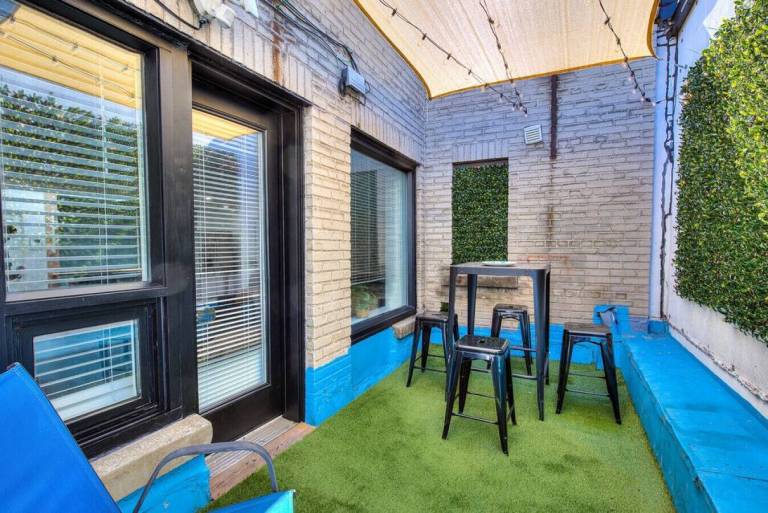 Apartment with terrace