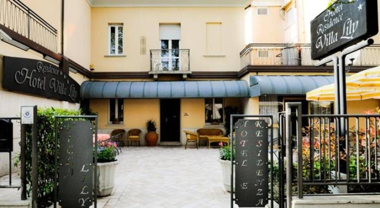 Serviced apartment with garden in Cesenatico