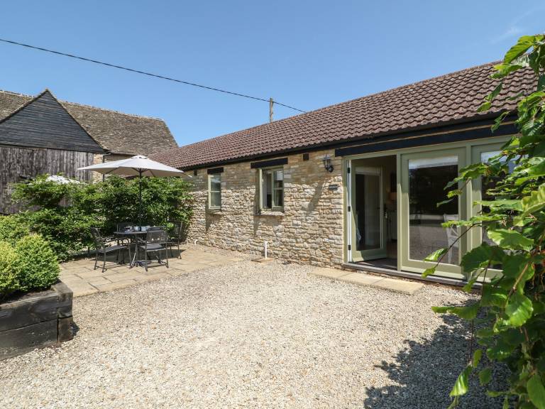 Cottage  Brize Norton