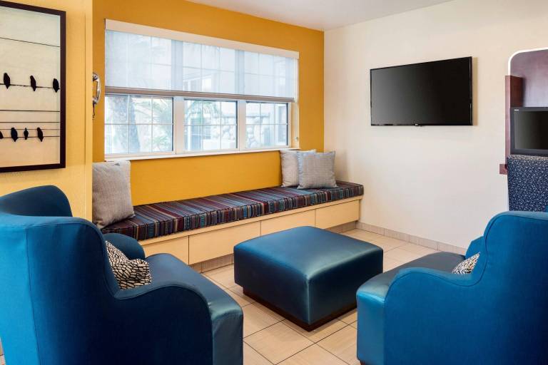 TownePlace Suites by Marriott Los Angeles LAX/Manhattan Beach — photo 5