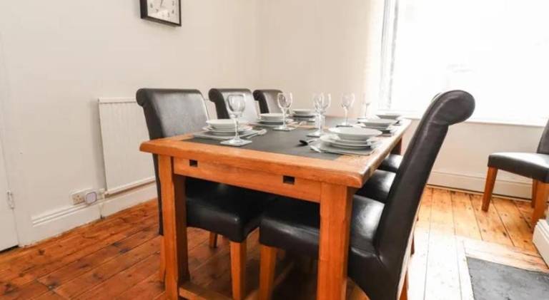 Spacious vacation home | Pets allowed — photo 3