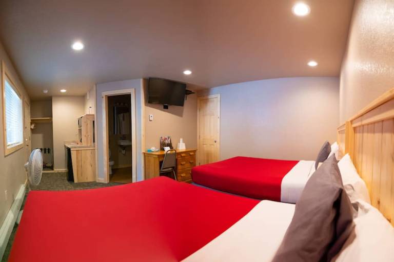 Triangle Motel