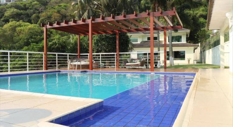 Vacation home with jacuzzi & pool | Close to the beach | Dogs allowed in Búzios
