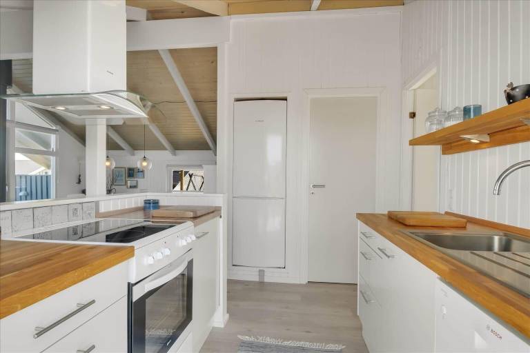 Fully equipped vacation home with terrace & barbeque | Close to the beach | Pets are welcome — photo 3