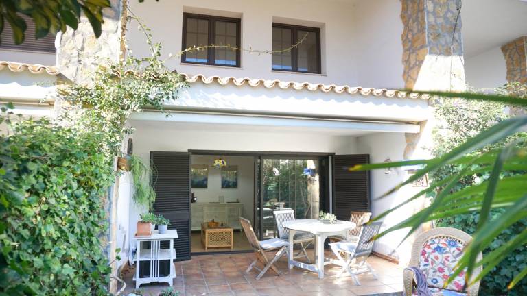 Child-friendly apartment with yard, patio & pool | Beach nearby | Pet-friendly — photo 4