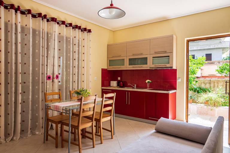 Great Alexander Suites Saranda — photo 5