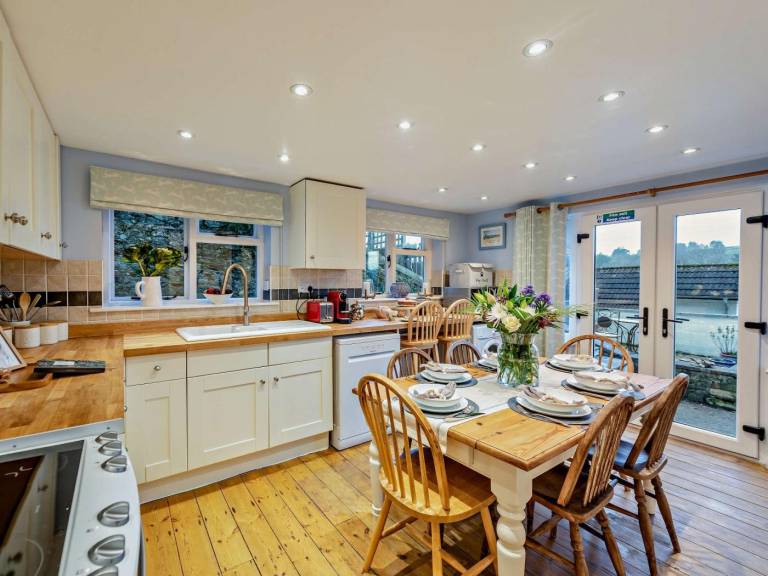 Fully equipped charming cottage with barbecue, garden & hot tub | Water view | Pet-friendly — photo 3