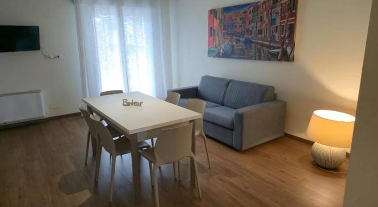 Apartment with 2 rooms for 6 persons — photo 3