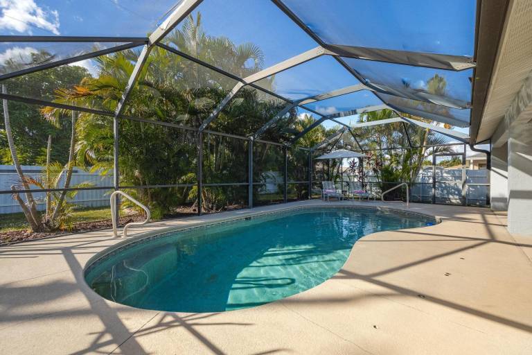 Family-friendly ample house with private pool, grill & garden | River view | Perfect for remote work | Pet-friendly — photo 4