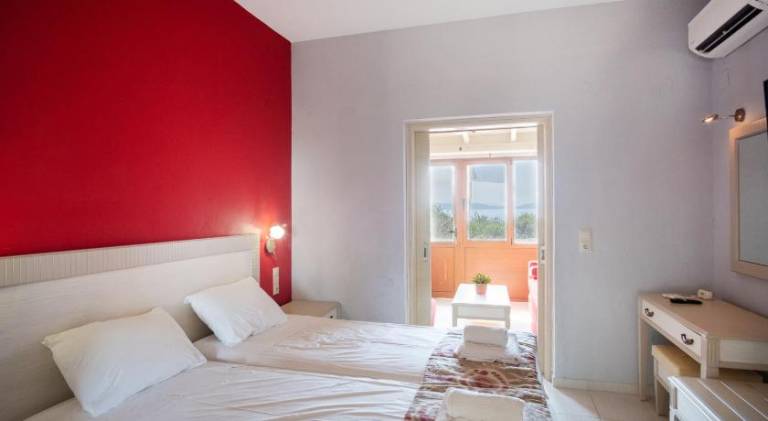 Serviced apartment with garden & terrace — photo 2