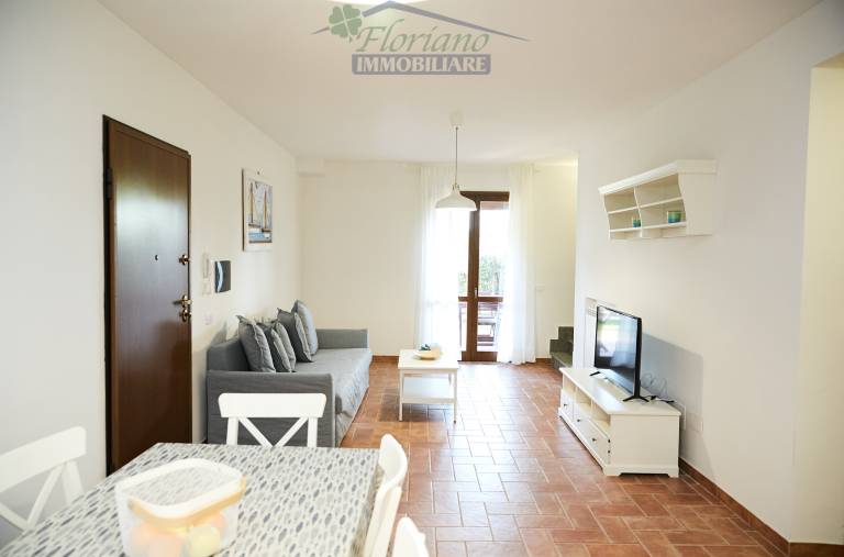 Villa with garden — photo 3