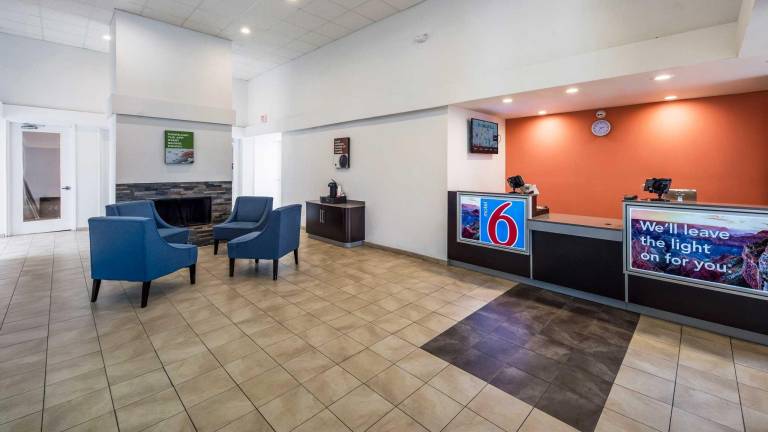 Motel 6 Irving, TX - Irving DFW Airport East — photo 5