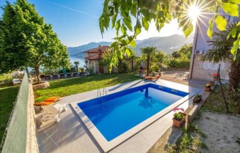 Apartma Reka