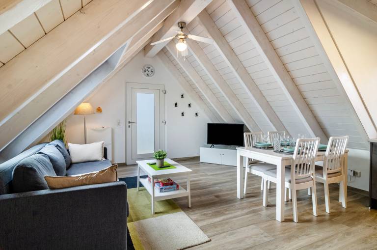 Holiday Apartment "Naturblick" with Private Terrace and Wi-Fi in Konstanz