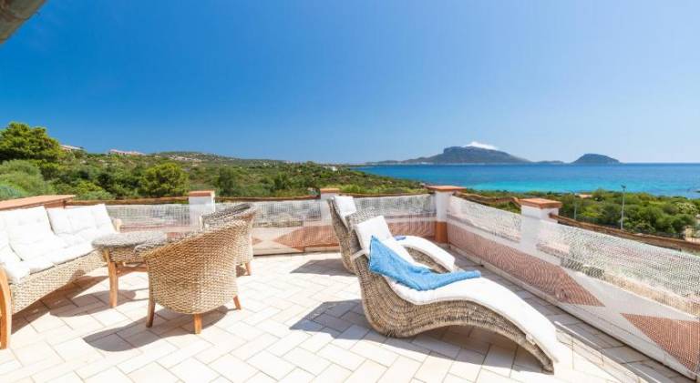 Apartment with terrace | Close to the beach | Pets allowed in Golfo Aranci