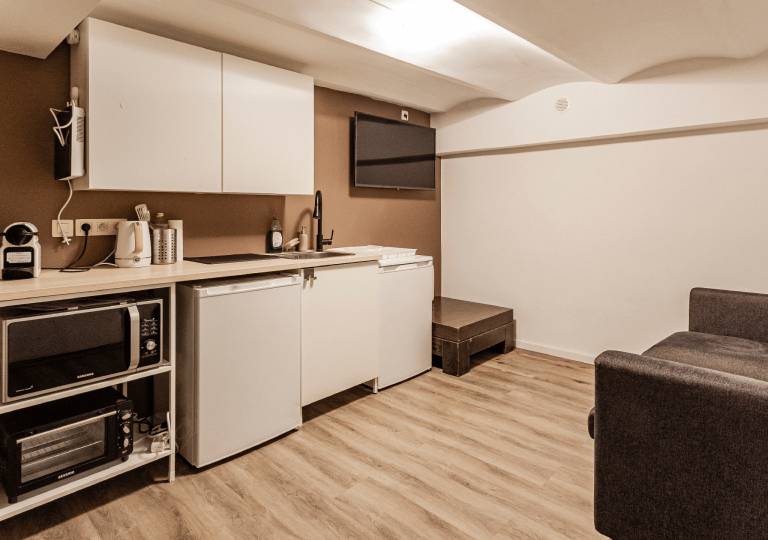 A6A) Economic 2bedroom Cozy Basement Apt@Center BXL — photo 3