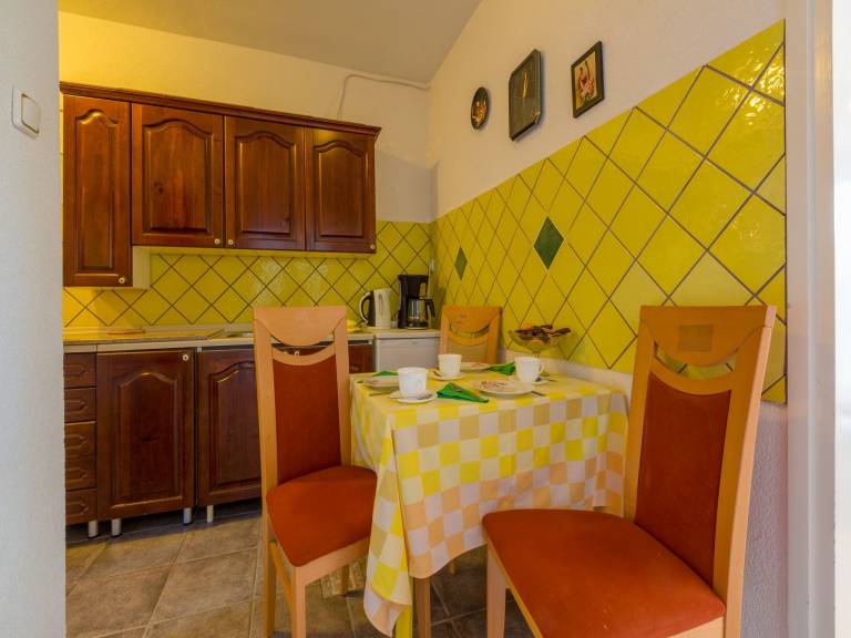 Pleasant apartment with garden, patio & barbecue | Garden view | Next to the beach | Dogs allowed — photo 4