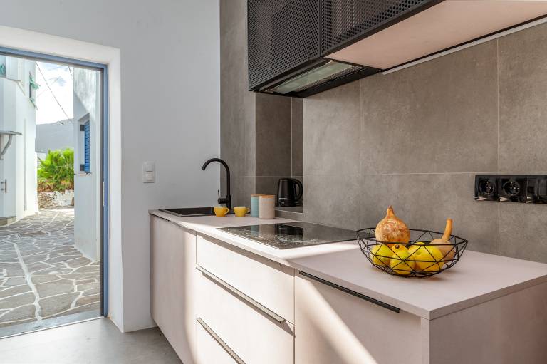 Studio Apartment "Lithos" with Private Terrace & Wi-Fi — photo 4
