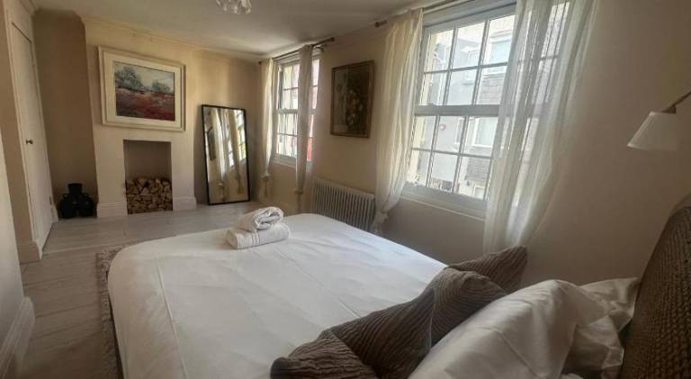 Vacation home | Close to British Airways i360 — photo 2