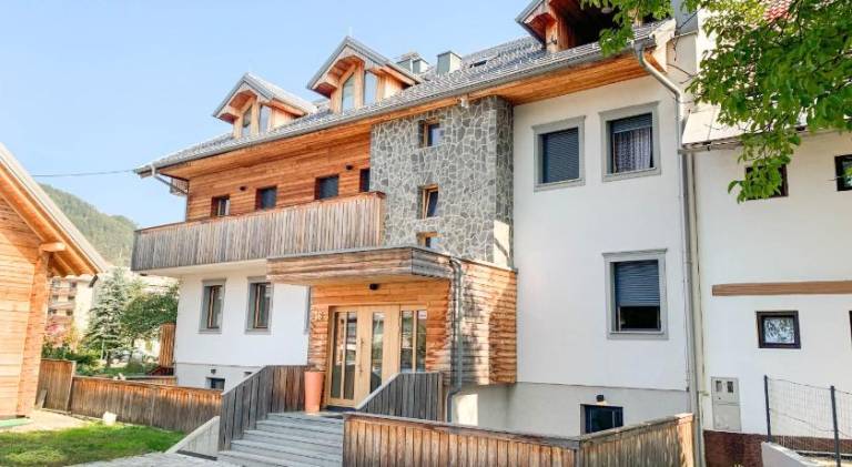 Apartma Bača pri Podbrdu
