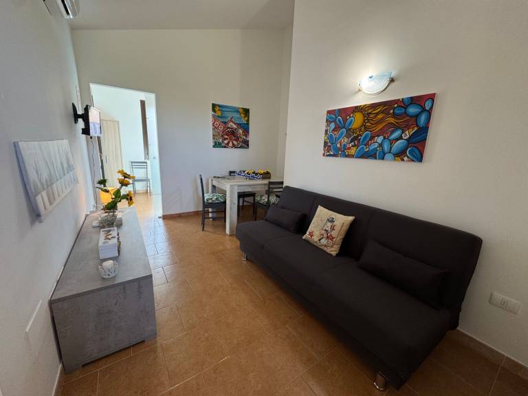 Holiday apartment with barbeque, garden & patio — photo 4
