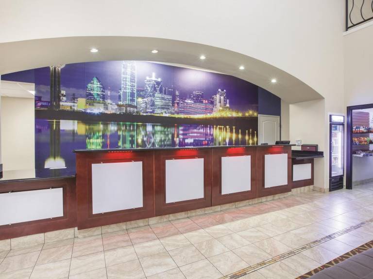 La Quinta Inn & Suites by Wyndham Garland Harbor Point — photo 4