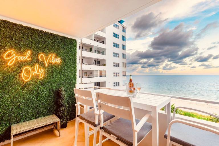 Condo  Lauderdale-by-the-Sea