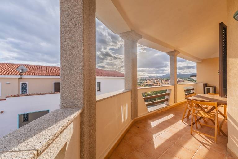 Family-oriented holiday apartment with fast internet & patio | Garden view | Next to the beach | Pets allowed — photo 3