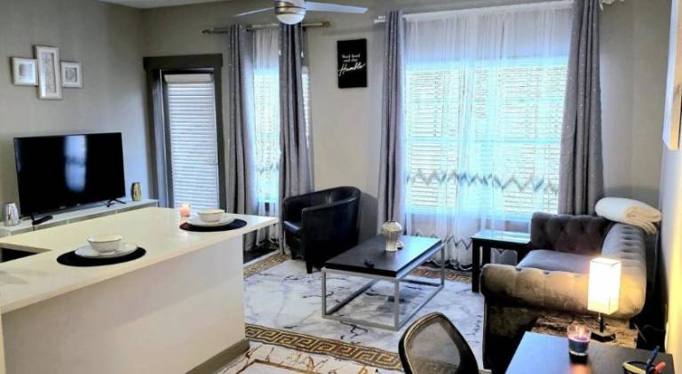 Apartment with pool in Charlotte, NC