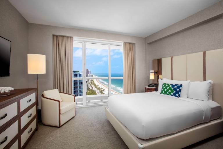 Resort  Central Beach