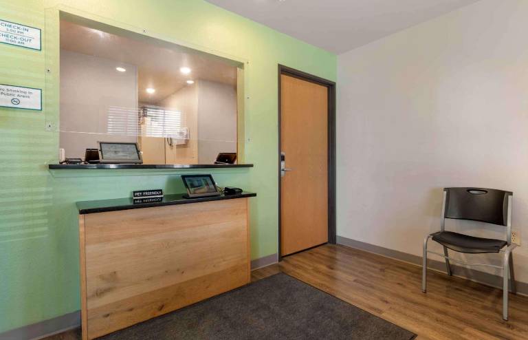 Extended Stay America Select Suites - Kansas City - South - I-49 — photo 2