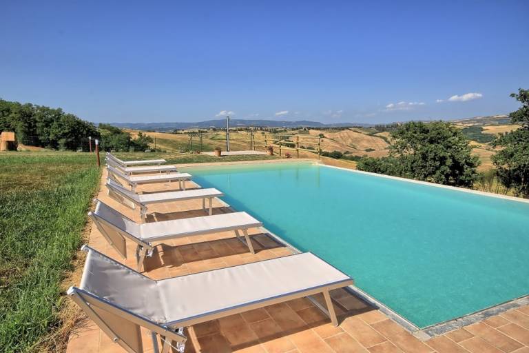 Family-friendly spacious villa with private pool & yard | Dogs allowed — photo 3