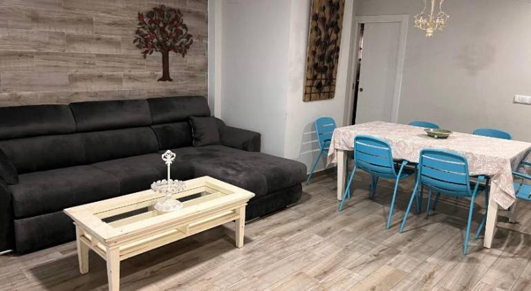 Rental apartment with yard & patio in Benidorm