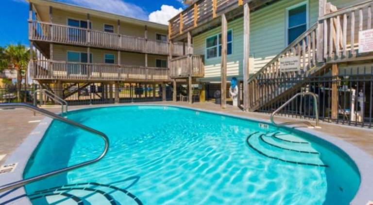 Apartment with pool | Beach nearby | Pet-friendly — photo 3