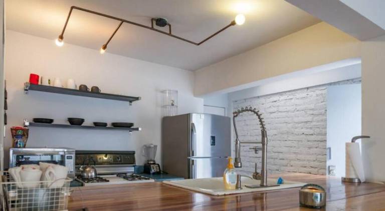 Ample vacation home | Pet-friendly — photo 5
