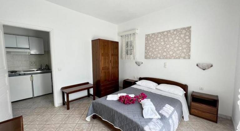 Holiday apartment with 1 room for 4 persons in Naxos