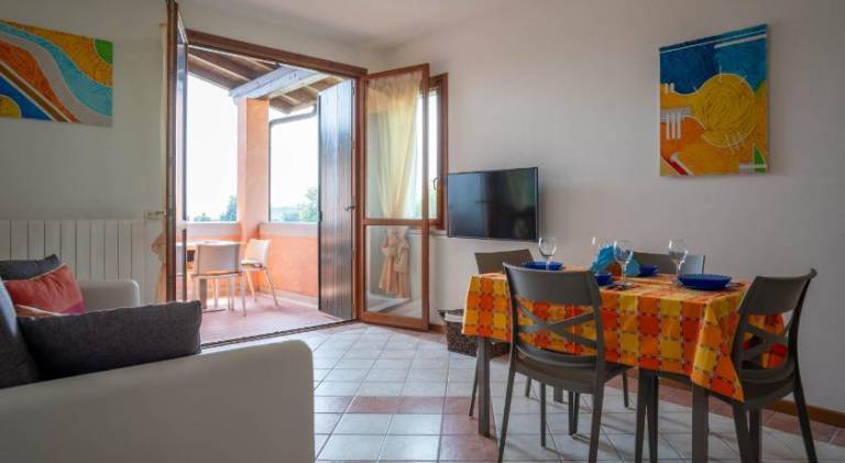 Holiday apartment with pool — photo 4