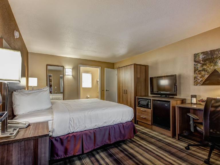 Boulder University Inn — photo 2