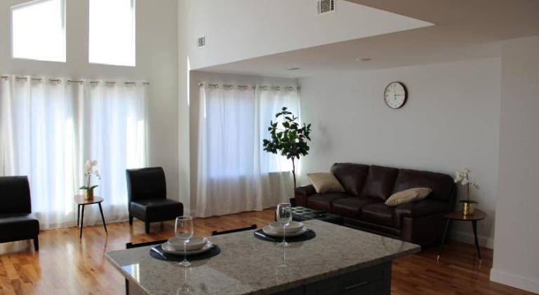Cozy & Deluxe Apartment EZ Access to NYC