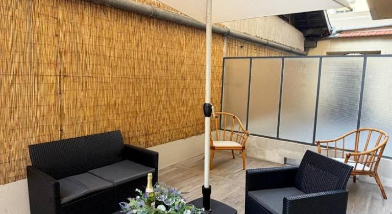 Fully equipped charming holiday apartment with terrace | Near Castle Hill | Pets allowed — photo 5