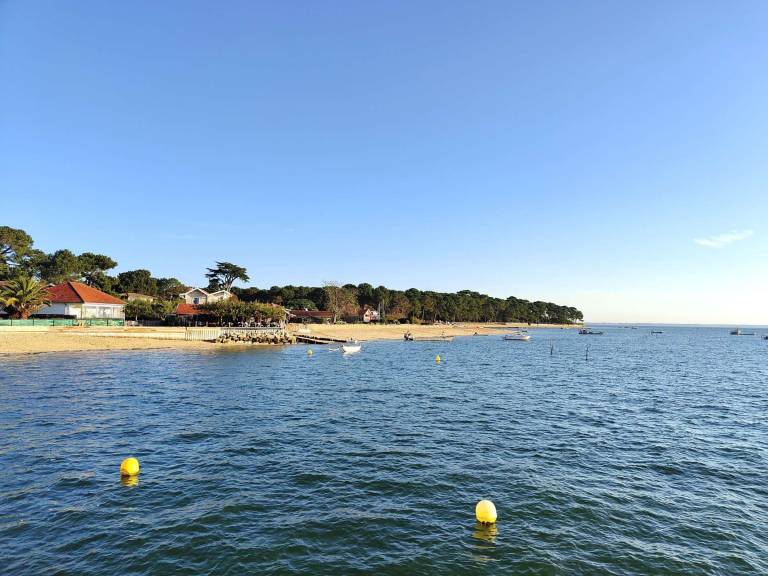 Charming villa with garden, 100m from Arcachon Bay, near beaches and shops, Wi-Fi — photo 2