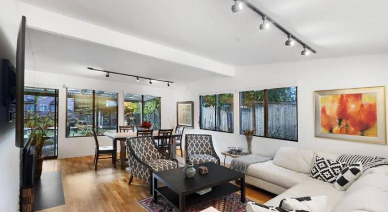 Vacation home | Perfect for remote work | Pets allowed — photo 3