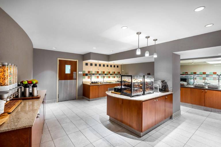 Hilton Garden Inn Tysons Corner — photo 3