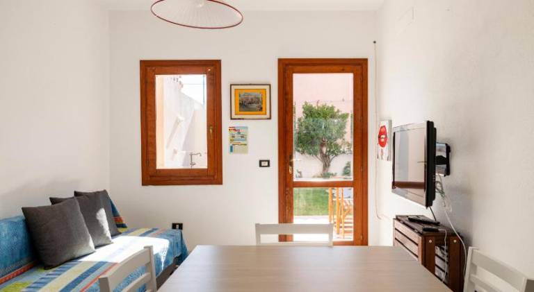 Holiday apartment with 2 rooms for 5 persons — photo 2