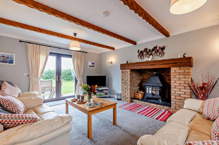 Fully equipped cottage with barbecue & yard | Pets are welcome — photo 2
