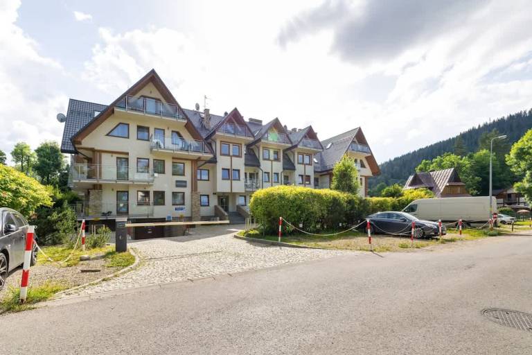 Ma aszy skiego 4 Practical Apartment Parking — photo 5