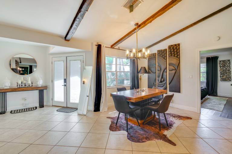 Bike to Dtwn: Home w/ Hot Tub & BBQ in Cape Coral — photo 4