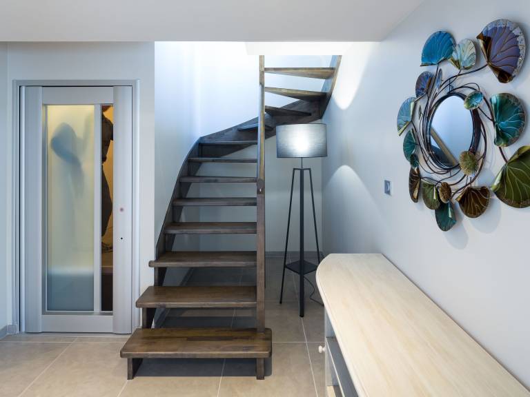 Villa Tante Alice Meerblick Komfort Villa Alleinlage mit Aufzug Jacuzzi Dampfb — photo 5